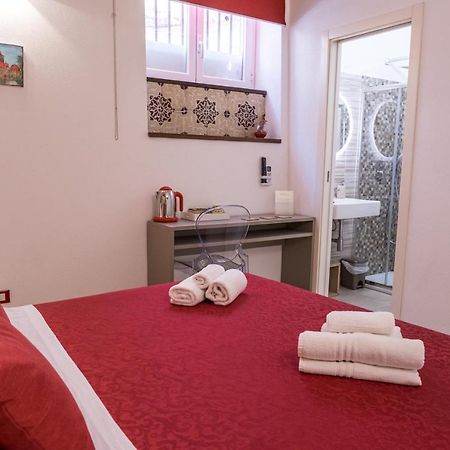 Barlaman Luxury Rooms Palermo Eksteriør billede