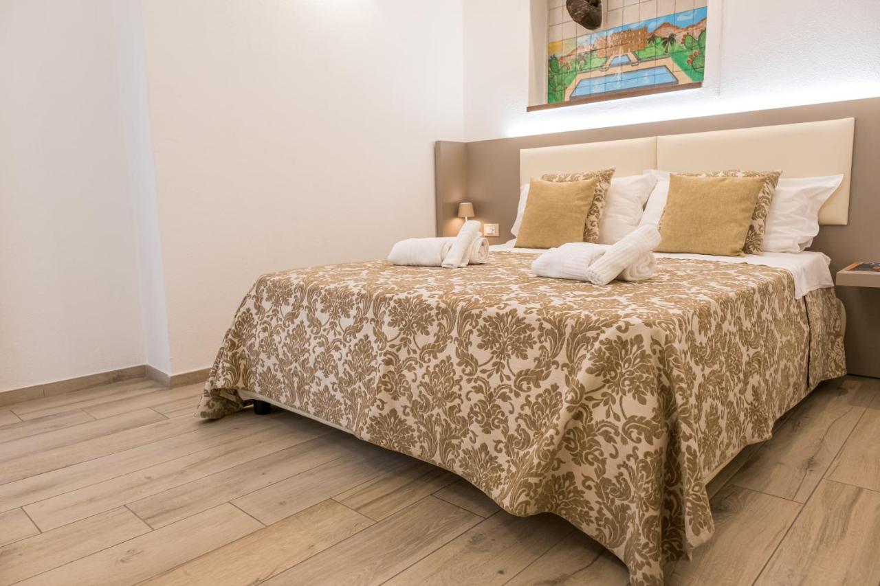 Barlaman Luxury Rooms Palermo Eksteriør billede